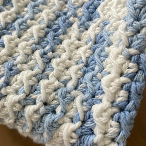 🌷5/$20🌷 Handmade Crochet Dish Cloths 3 pcs - Picture 3 of 3